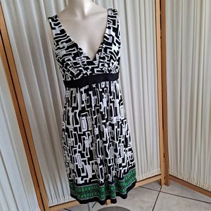 City Triangles front and back v neck Geometric Pattern dress, medium